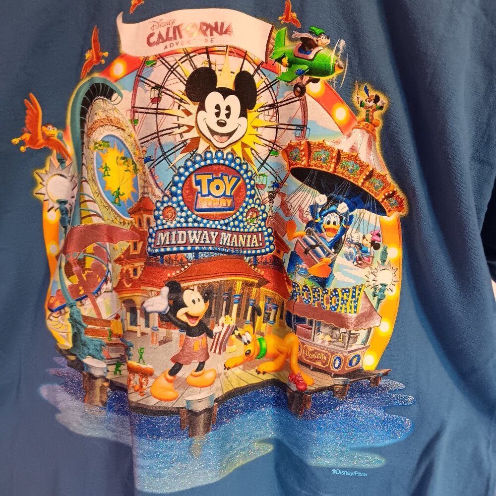 HANES DISNEY CALIFORNIA ADVENTURE WOMEN'S LIGHT BLUE TEE size large